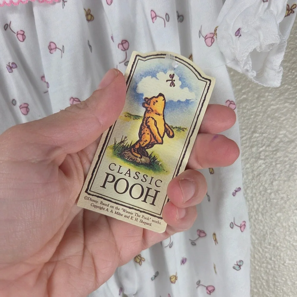 Vintage Classic Pooh Baby Footed Sleeper 6M White Floral Piglet NWT